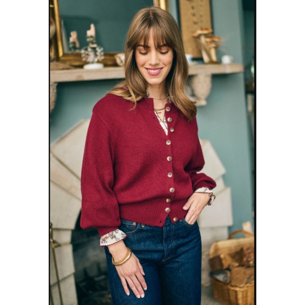 NEW WITHOUT TAGS Deep Red Button-Up Women's Cardigan Sweater